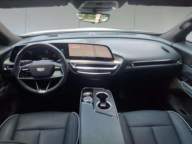 2024 Cadillac iQ Sport w/1SK