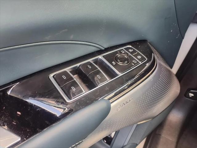 2024 Cadillac iQ Sport w/1SK