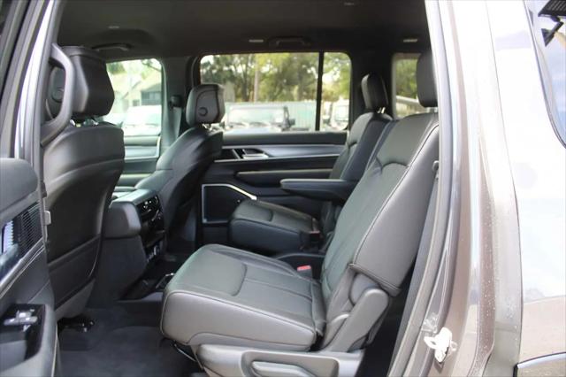 2026 Jeep Grand Wagoneer 4x2