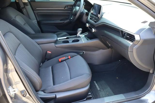 2025 Nissan Altima S FWD