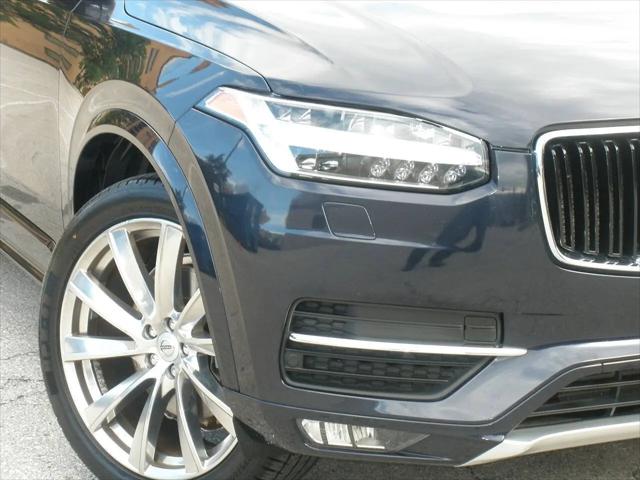 2016 Volvo XC90 T6 Momentum