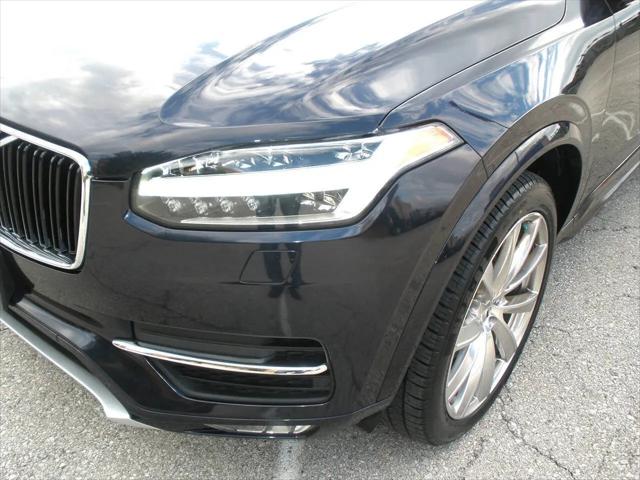 2016 Volvo XC90 T6 Momentum
