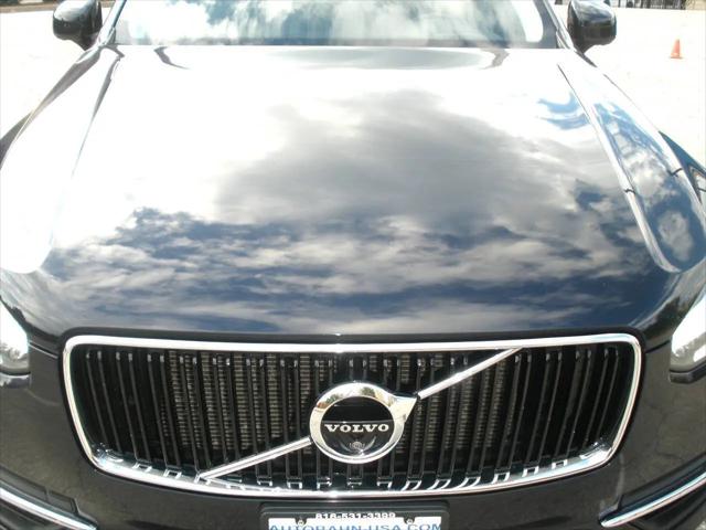 2016 Volvo XC90 T6 Momentum
