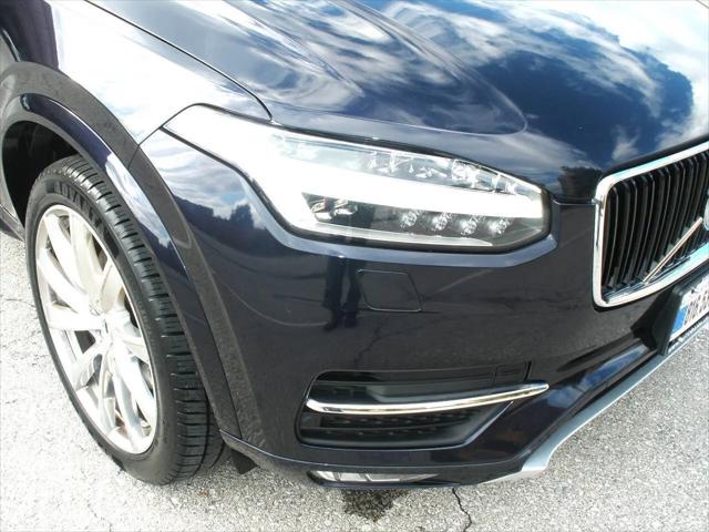 2016 Volvo XC90 T6 Momentum