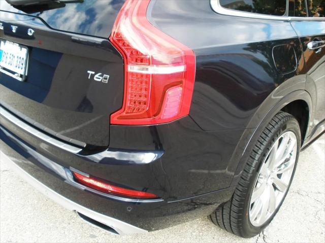 2016 Volvo XC90 T6 Momentum