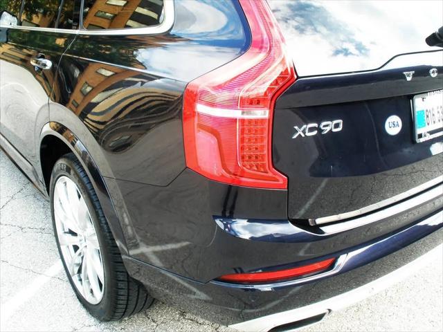 2016 Volvo XC90 T6 Momentum