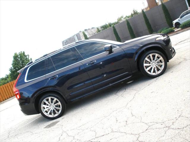 2016 Volvo XC90 T6 Momentum