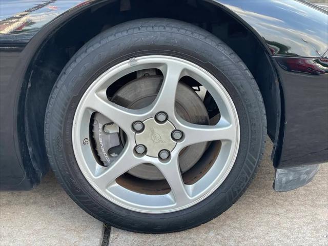 2002 Chevrolet Corvette Base