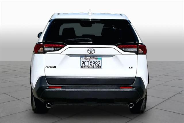 2022 Toyota RAV4 LE