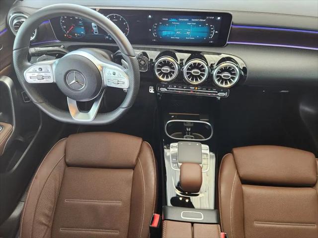 2020 Mercedes-Benz A 220 A 220
