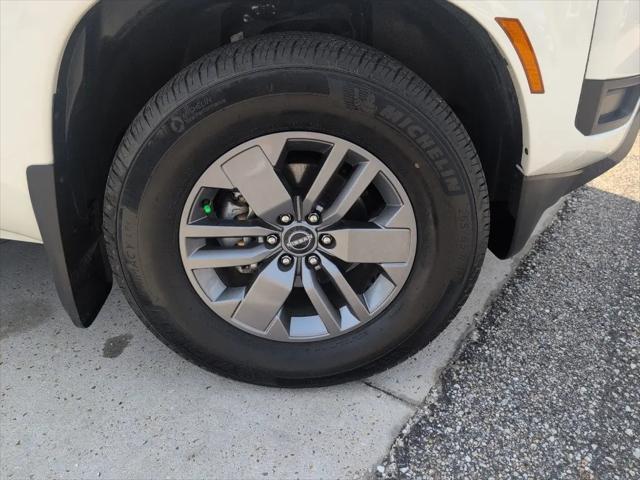 2025 Nissan Frontier Crew Cab SV 4x2