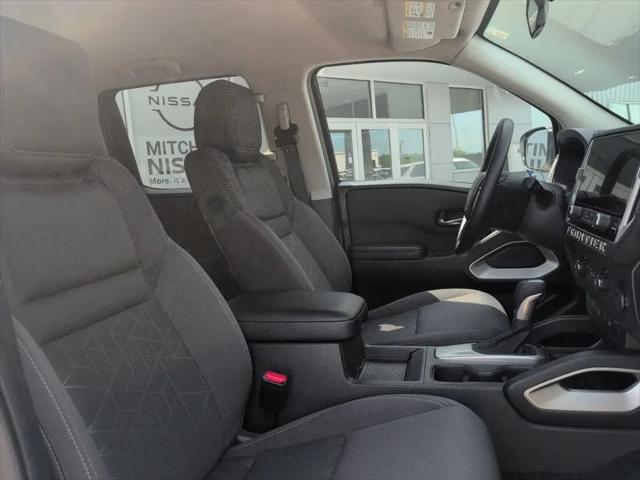 2025 Nissan Frontier Crew Cab SV 4x2