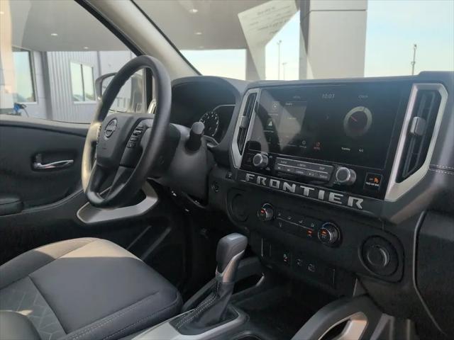 2025 Nissan Frontier Crew Cab SV 4x2