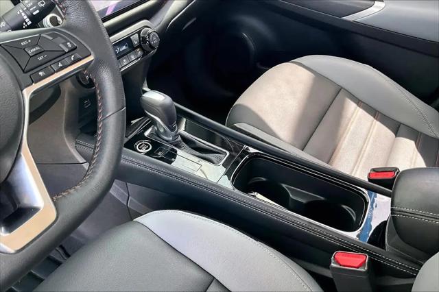 2023 Nissan Kicks SR Xtronic CVT