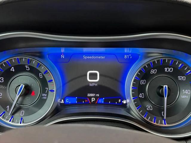 2023 Chrysler 300 Touring L