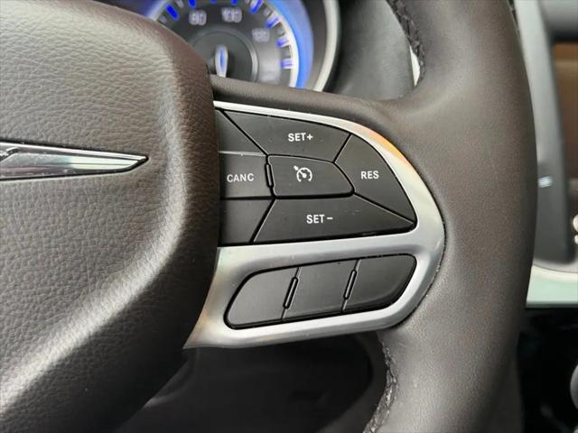 2023 Chrysler 300 Touring L