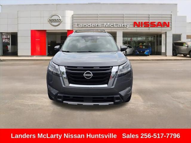 2024 Nissan Pathfinder SL FWD