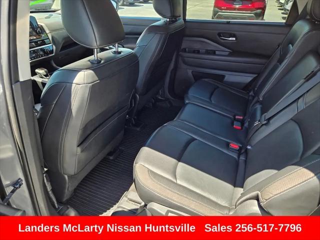 2024 Nissan Pathfinder SL FWD