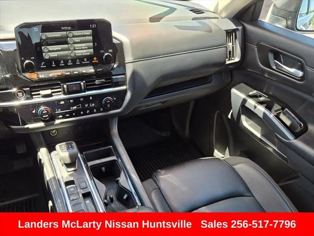 2024 Nissan Pathfinder SL FWD