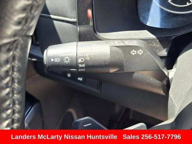 2024 Nissan Pathfinder SL FWD