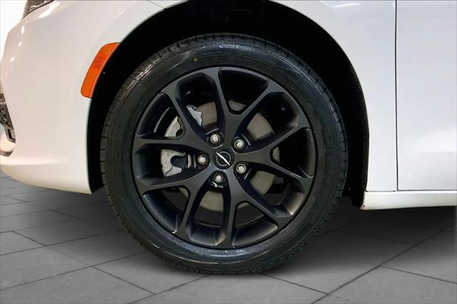 2023 Chrysler Pacifica Touring L AWD