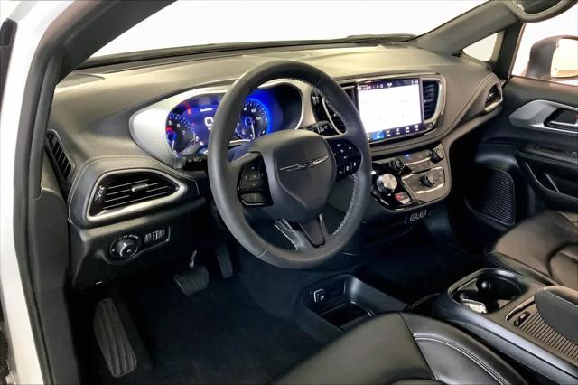 2023 Chrysler Pacifica Touring L AWD