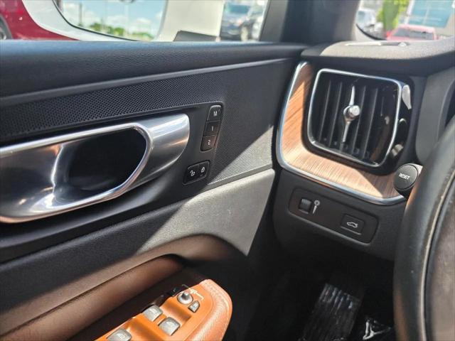 2021 Volvo XC60 T5 Momentum