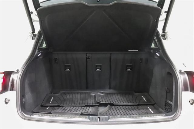 2024 Porsche Macan Macan