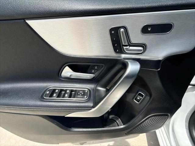 2020 Mercedes-Benz A 220 A 220