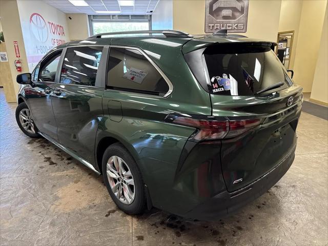 2024 Toyota Sienna XLE