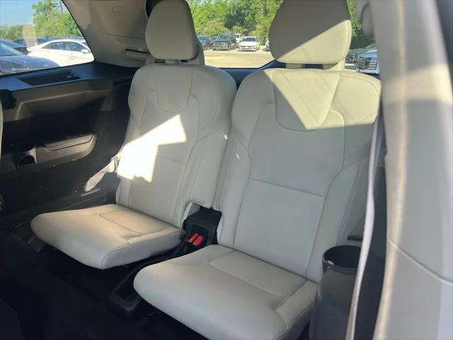 2023 Volvo XC90 B6 Plus 6-Seater