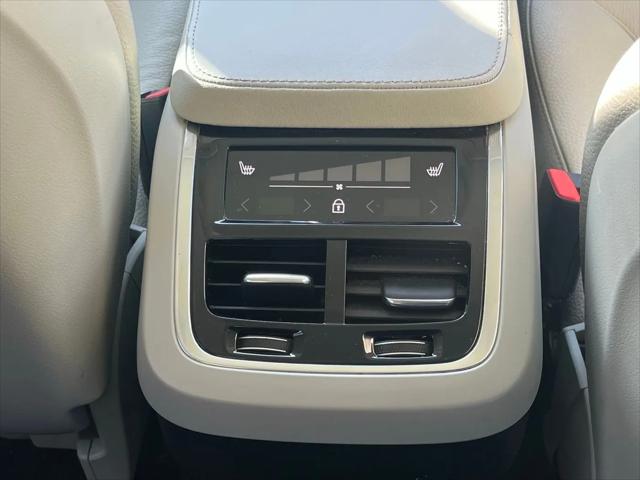 2023 Volvo XC90 B6 Plus 6-Seater