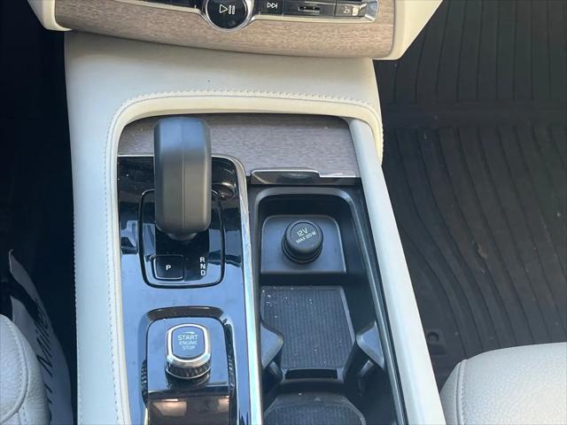 2023 Volvo XC90 B6 Plus 6-Seater