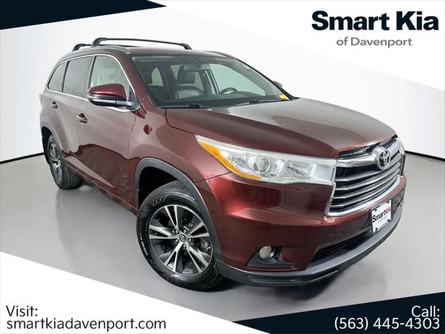 2016 Toyota Highlander XLE V6 for sale in Davenport, IA