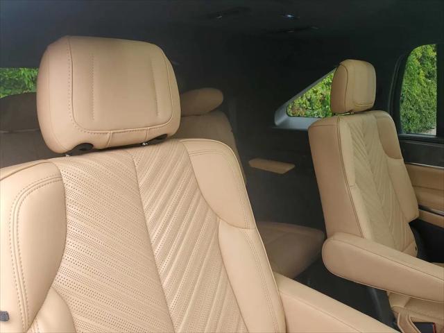 2025 Cadillac Escalade Luxury 2 AWD