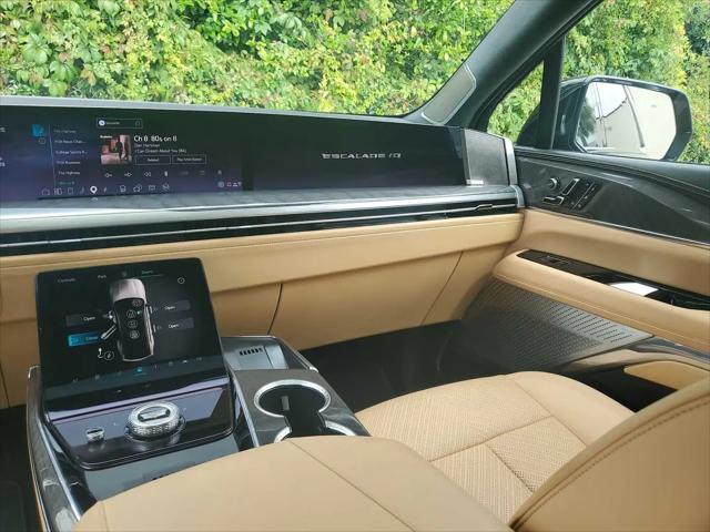 2025 Cadillac Escalade Luxury 2 AWD