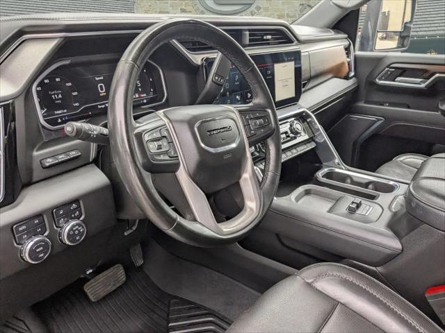 2024 GMC Sierra 2500HD 4WD Crew Cab Standard Bed Denali