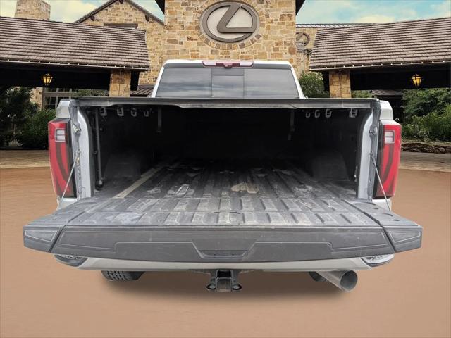 2024 GMC Sierra 2500HD 4WD Crew Cab Standard Bed Denali