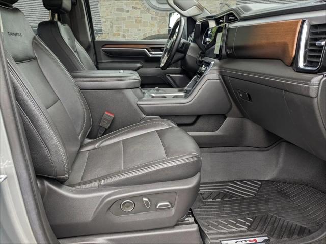 2024 GMC Sierra 2500HD 4WD Crew Cab Standard Bed Denali