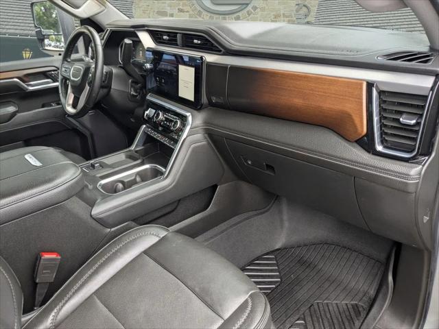 2024 GMC Sierra 2500HD 4WD Crew Cab Standard Bed Denali