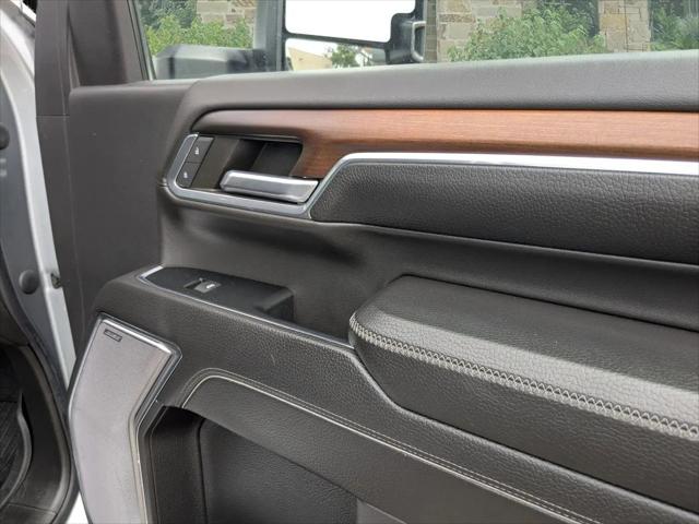 2024 GMC Sierra 2500HD 4WD Crew Cab Standard Bed Denali