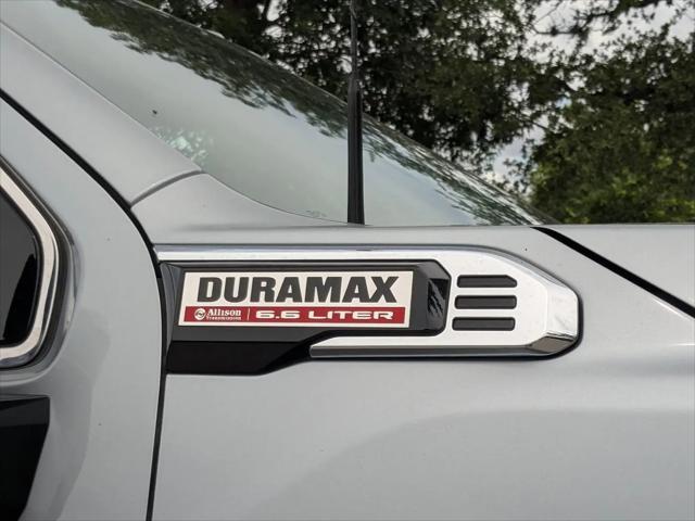 2024 GMC Sierra 2500HD 4WD Crew Cab Standard Bed Denali