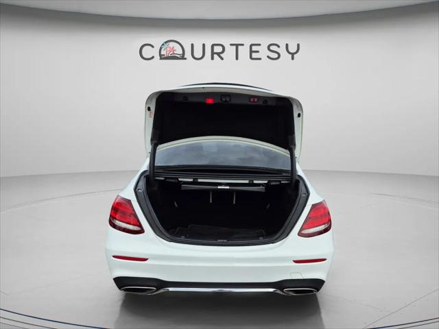 2019 Mercedes-Benz E-CLASS E 300 E 300