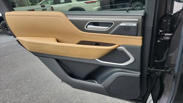 2025 INFINITI QX80 LUXE AWD