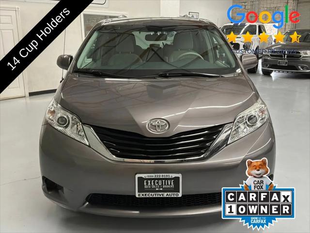 2014 Toyota Sienna LE V6 8 Passenger