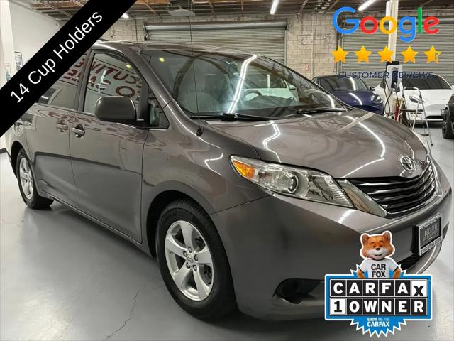 2014 Toyota Sienna LE V6 8 Passenger