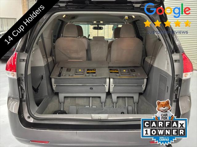 2014 Toyota Sienna LE V6 8 Passenger