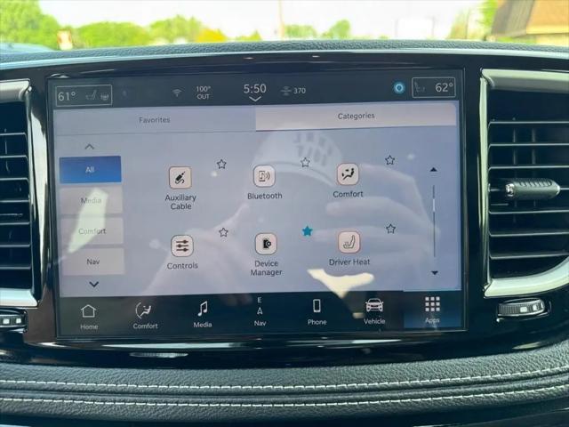 2024 Chrysler Pacifica Hybrid Select