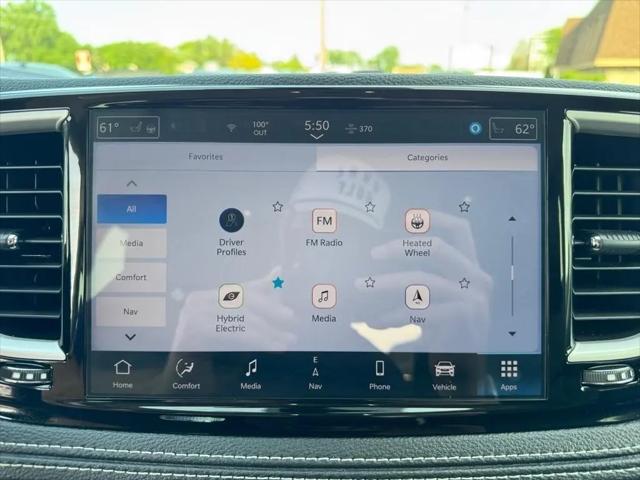 2024 Chrysler Pacifica Hybrid Select