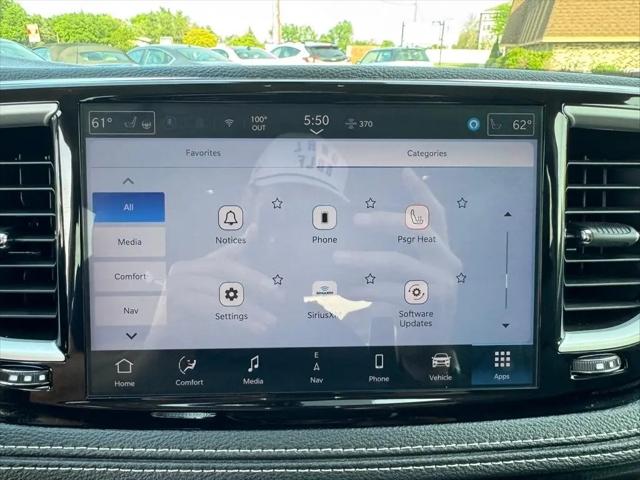 2024 Chrysler Pacifica Hybrid Select